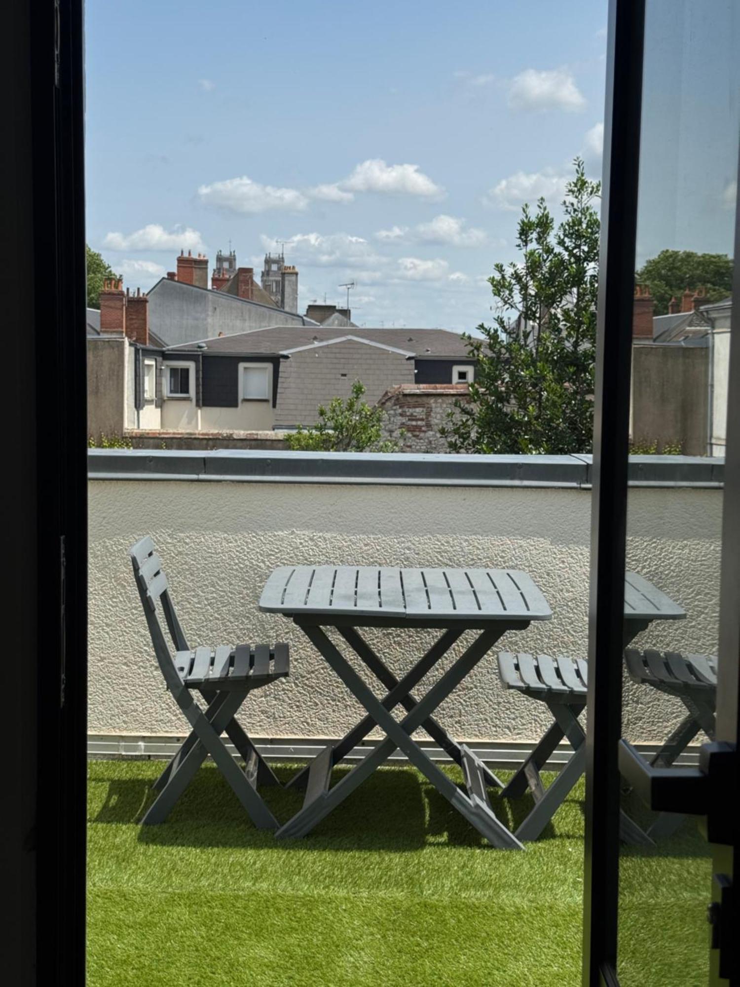 Le Rooftop - Terrasse Vue Cathedrale - Netflix ออร์เลออง ภายนอก รูปภาพ